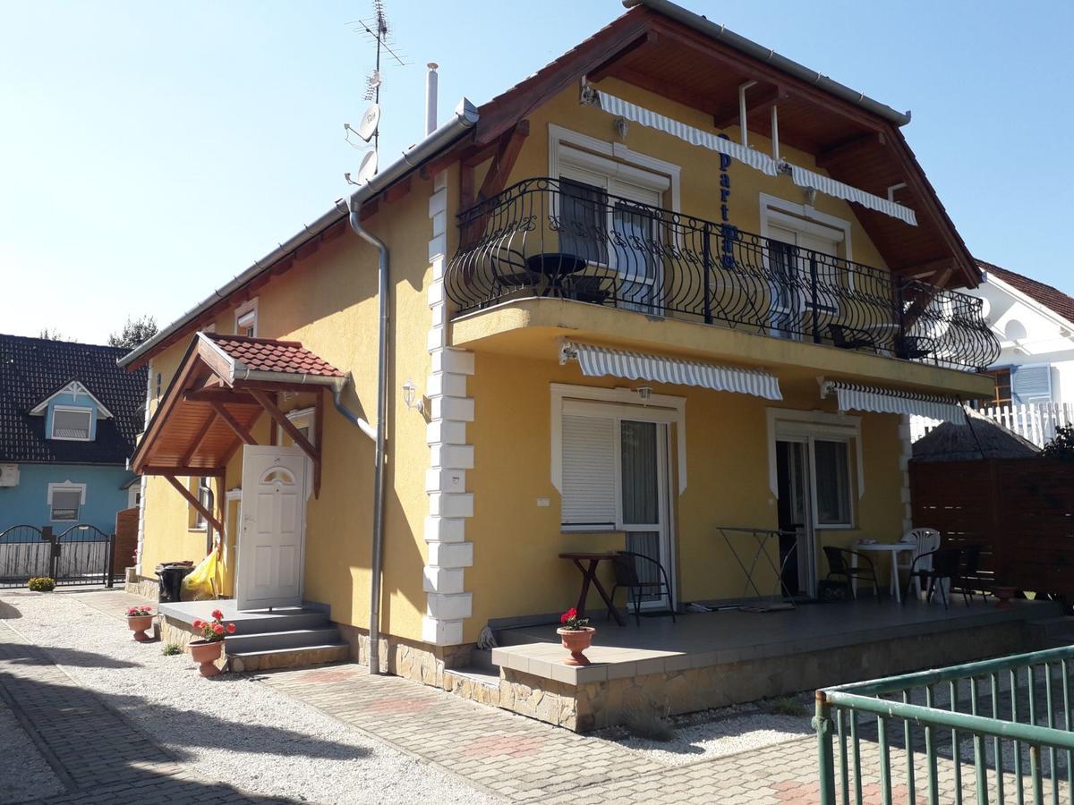 Villa Bella Apartman Buk Exterior photo